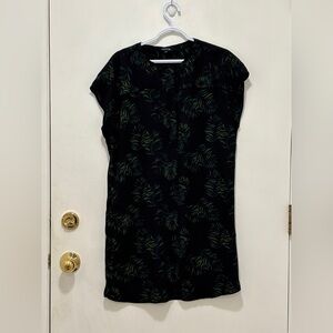 soeur Black Short Sleeve Tunic Dress with Subtle Green Leaf Print